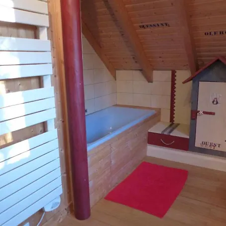 Familial Avec Piscine, Jardin Et Activites Pres Du Vignoble De Saint-pourcain - Fr-1-489-151 Дом отдыха Louchy-Montfand