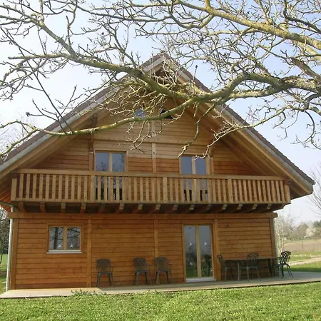 Familial Avec Piscine, Jardin Et Activites Pres Du Vignoble De Saint-pourcain - Fr-1-489-151 Louchy-Montfand